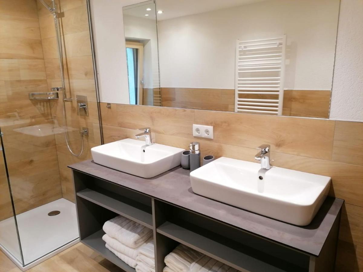 プフンツHaus Schloeglアパートメント エクステリア 写真