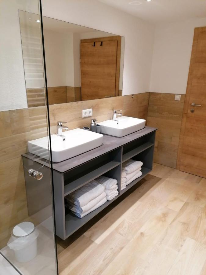 プフンツHaus Schloeglアパートメント エクステリア 写真